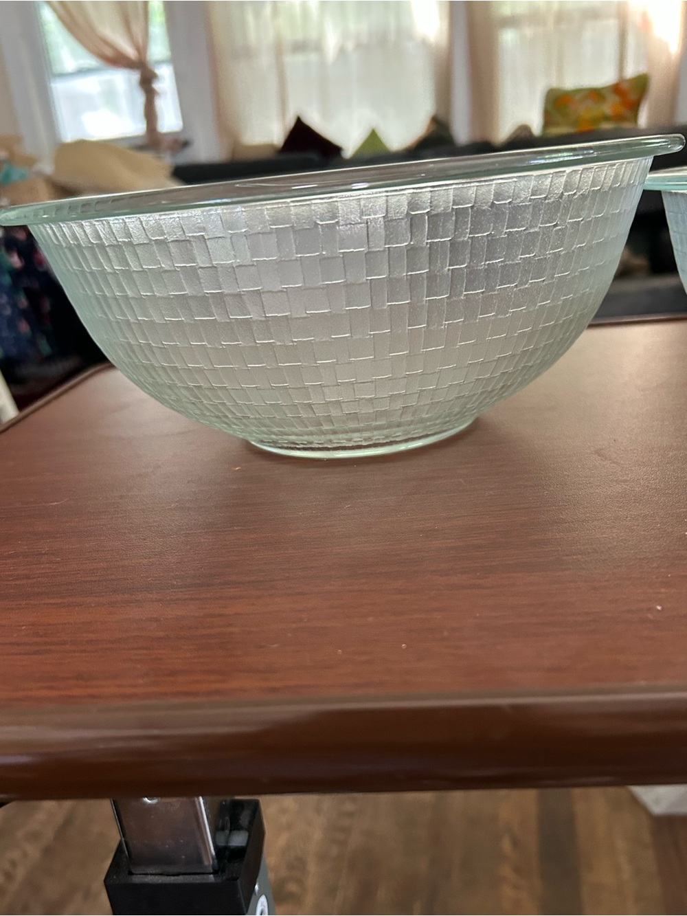 NOS Pyrex basket weave set of 3 mixing bowls #325, 323, 322. Beautiful